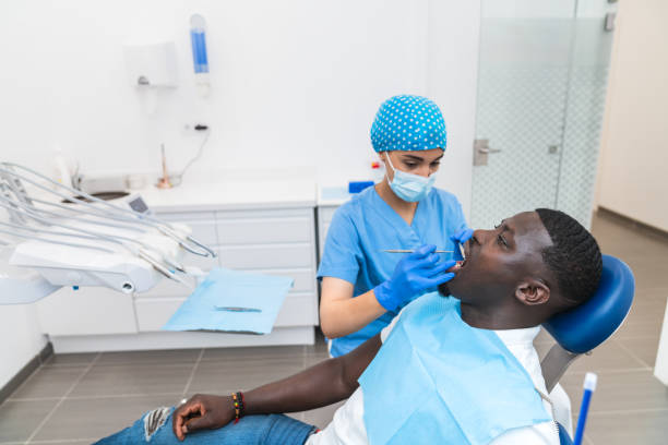 Best Cosmetic Emergency Dentistry in Germantown Hls, IL